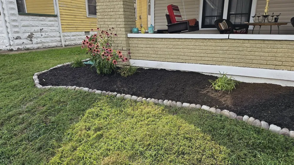 Professional residential landscaping for homes in Floyds Knobs, IN by Darrells Do It All Service