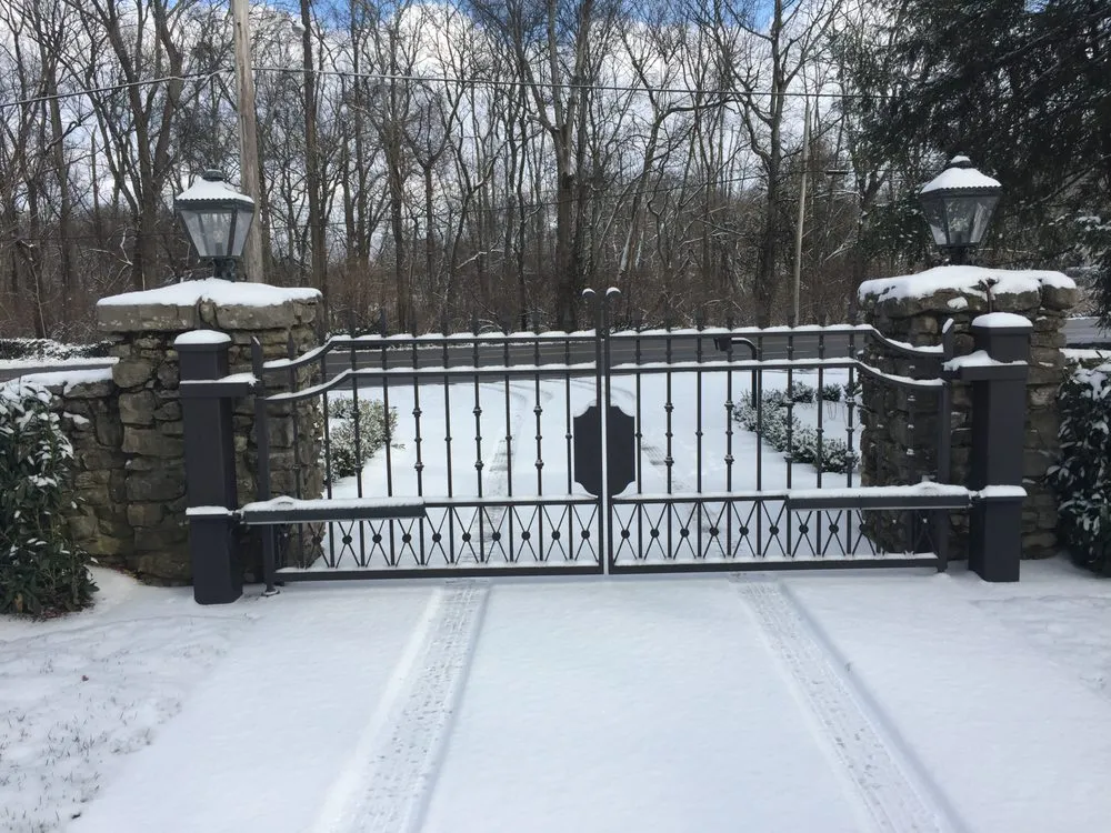 Expert yard cleanup service for homes across Nashville, TN - Darren Bishop Landscape-Design