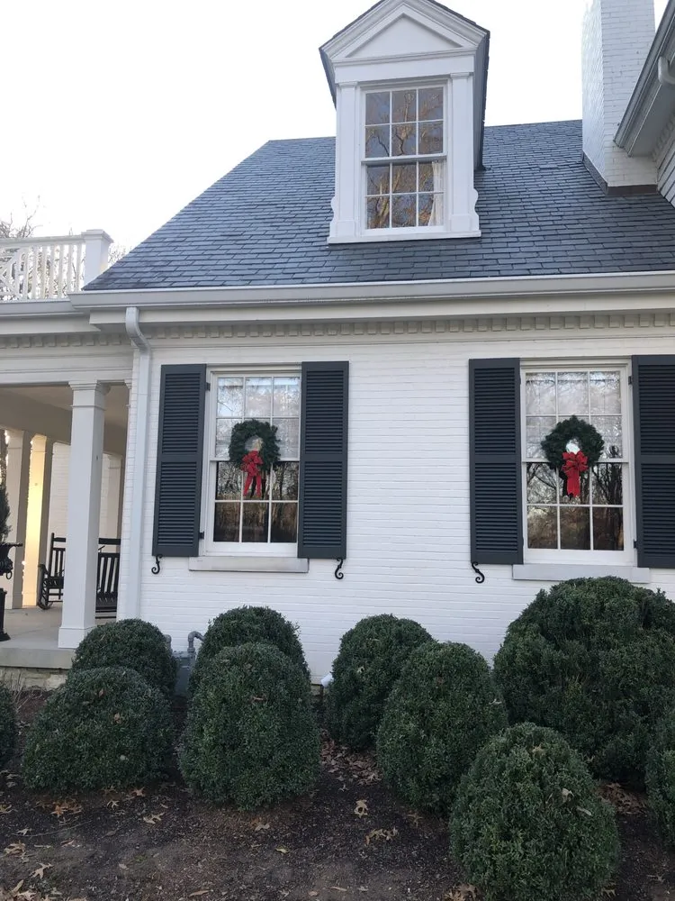 Expert lawn care service in Nashville, TN - Darren Bishop Landscape-Design