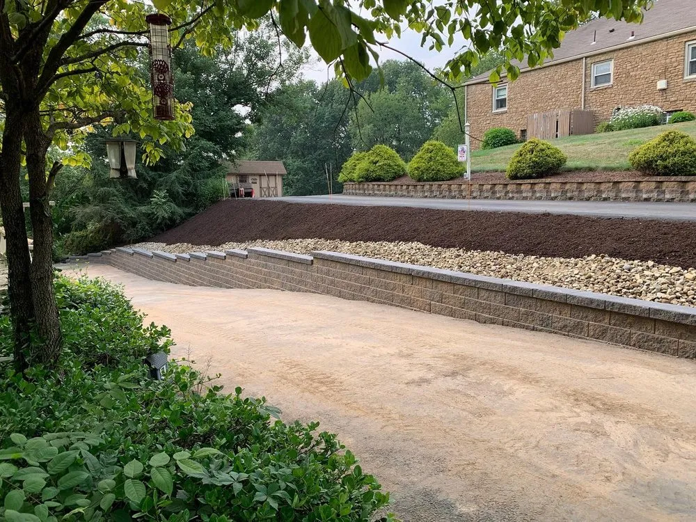 Top-rated lawn mowing service experts serving McMurray, PA - D'Arrigo Landscaping