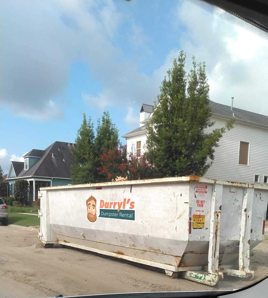 Trusted yard cleanup service for year-round maintenance across Ocala, FL - Darryl's Dumpster Rental