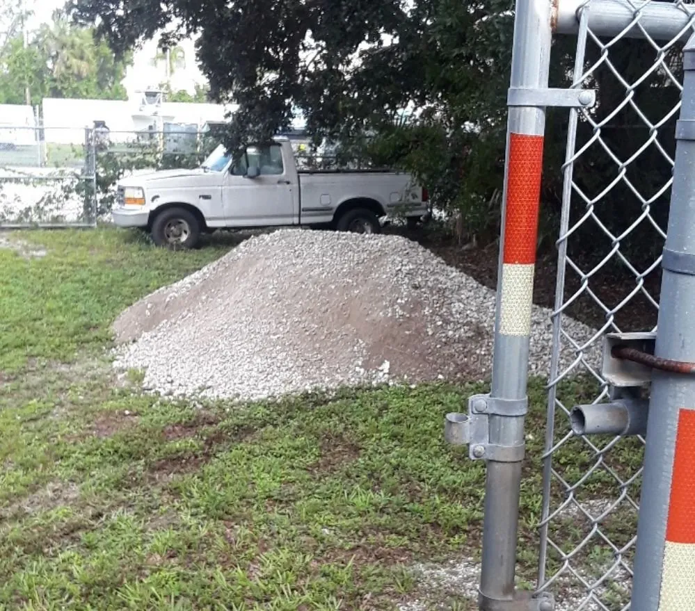 Expert yard cleanup service experts serving Loxahatchee, FL - Das Trucking International