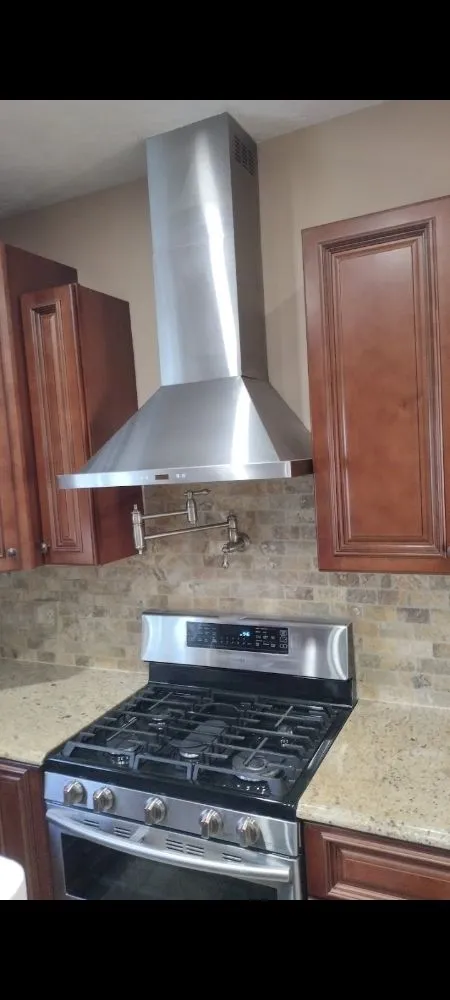 Top-rated outdoor landscaping for beautiful yards in Barrington, RI by Dasilva Property Management