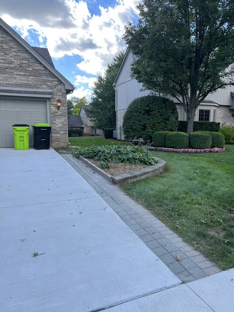 Affordable yard maintenance in Northville, MI by Daskal Landscaping