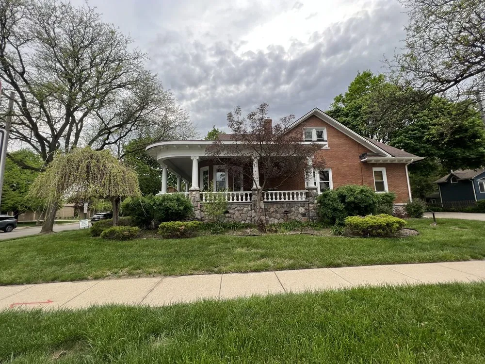 Expert lawn care service experts serving Northville, MI - Daskal Landscaping