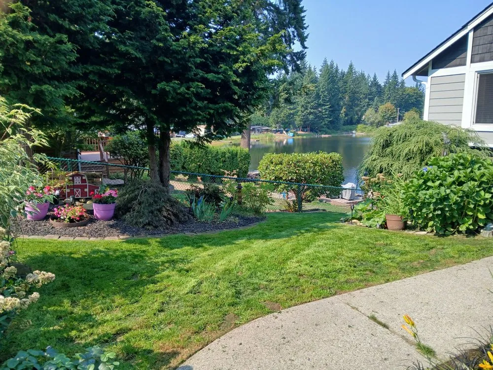 Custom landscape installation in Everett, WA - Dau and King Landscaping and Pruning Services