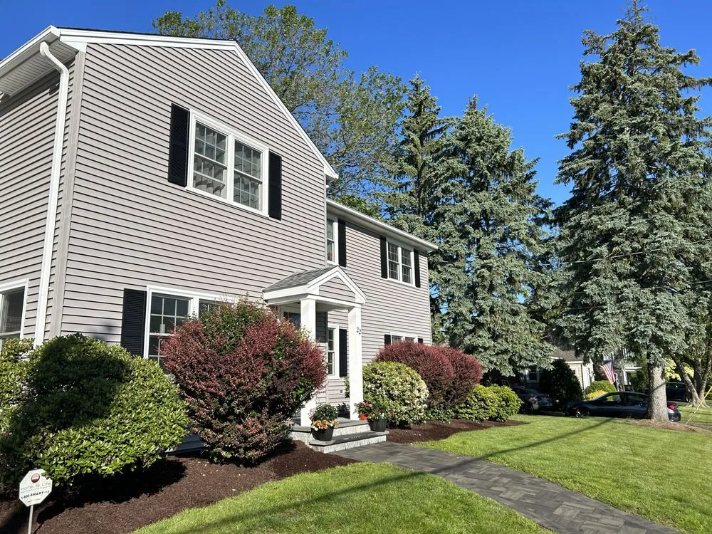 Custom lawn mowing service experts serving Milford, CT - Daughters Landscaping Services