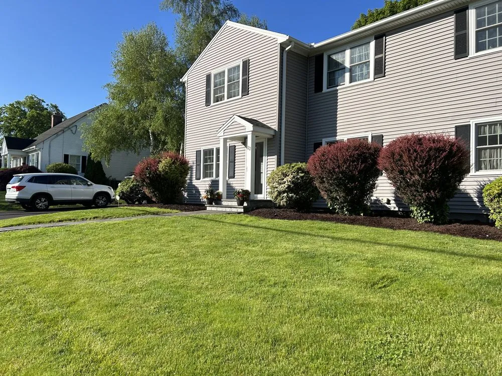 Expert landscaping services experts serving Milford, CT - Daughters Landscaping Services