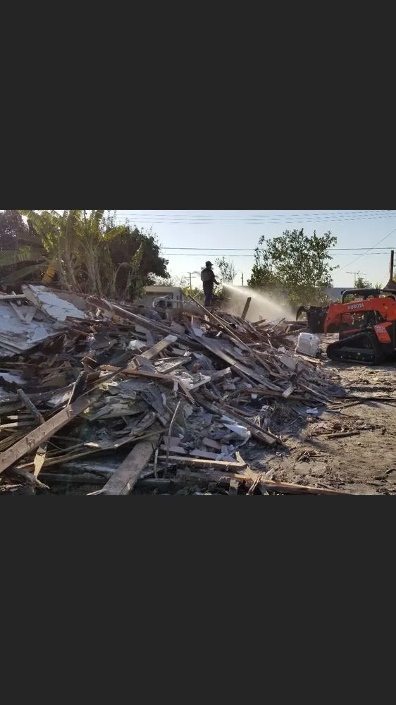 Custom garden landscaping experts serving Huntington Beach, CA - Dave and Sons Landscaping and Bobcat Services