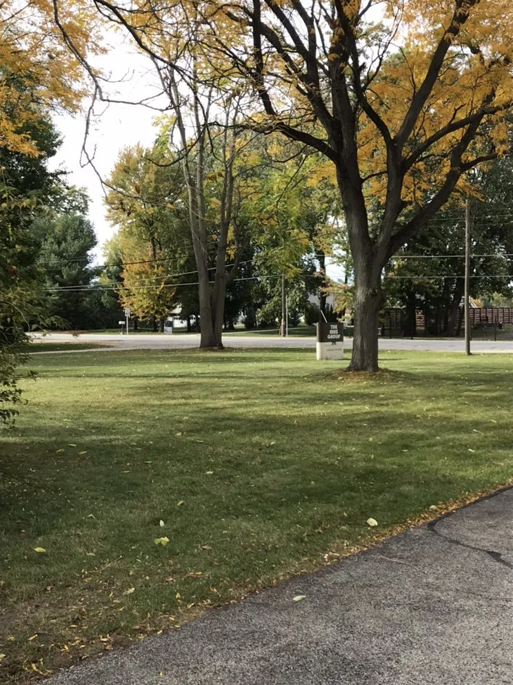 Local landscaping services experts serving Elkhart, IN - Dave Gunn Lawn Service