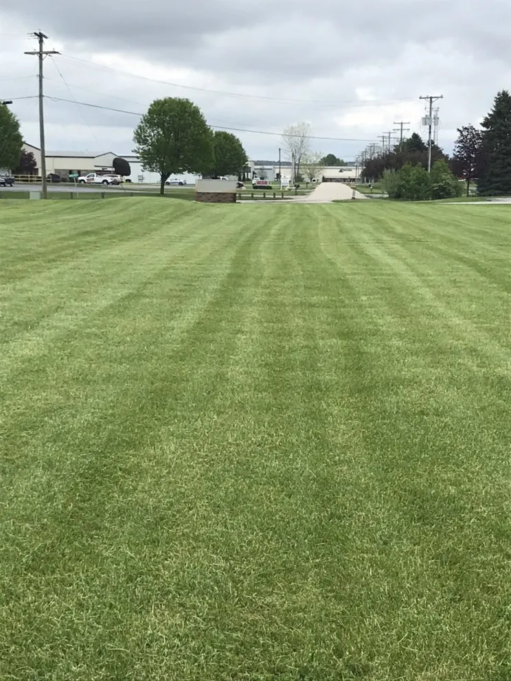 Top-rated landscaping services in Elkhart, IN - Dave Gunn Lawn Service