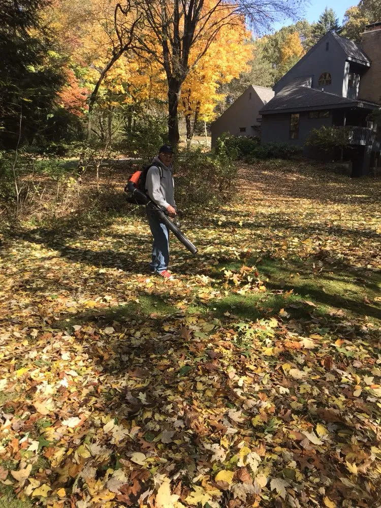 Trusted lawn care service in Elkhart, IN by Dave Gunn Lawn Service