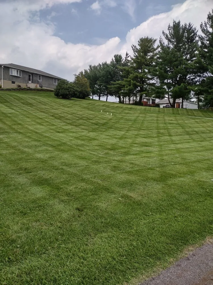 Reliable yard maintenance with custom design in Newton, NJ by Davenport Landscaping
