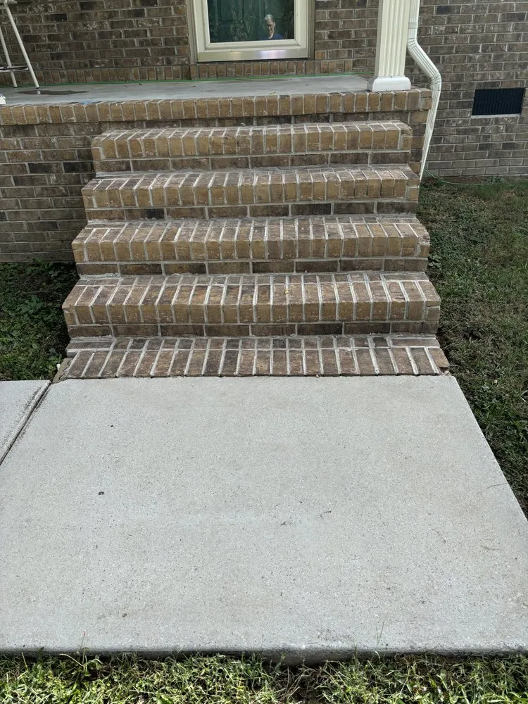 Affordable landscape design for beautiful yards in Manchester, TN by Davenport Lawn Care