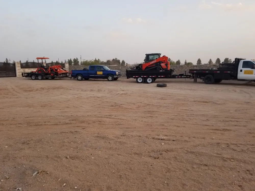 Affordable lawn mowing service for beautiful yards across El Paso, TX - Daves Earth Works