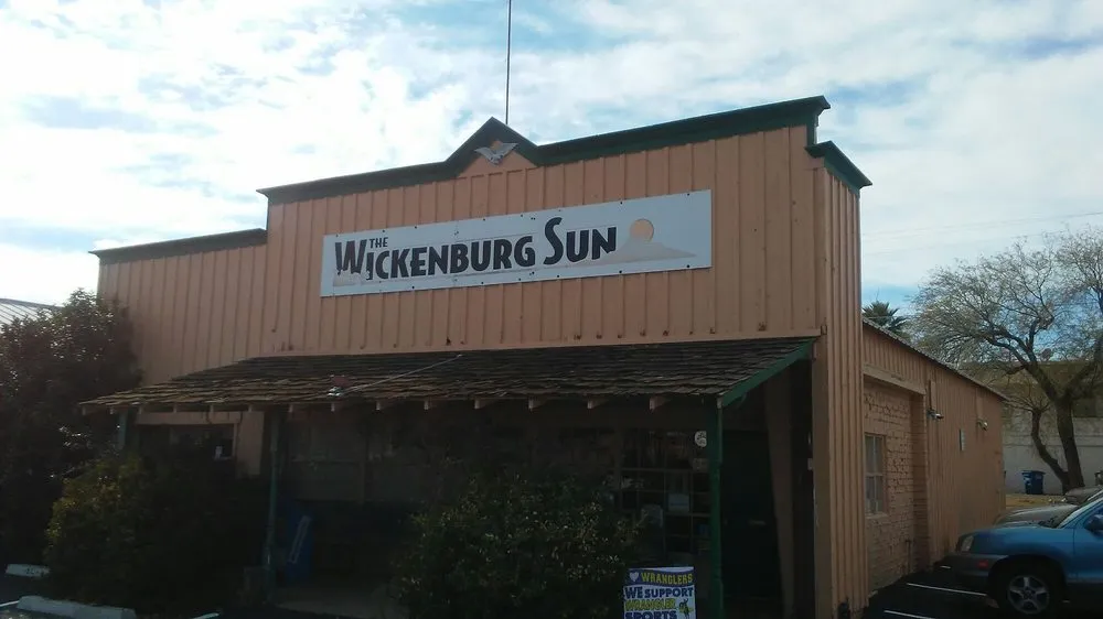 Affordable yard maintenance for year-round maintenance in Wickenburg, AZ by Daves Gardening & Tree