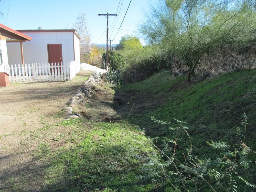 Top-rated lawn mowing service with custom design in Wickenburg, AZ by Daves Gardening & Tree