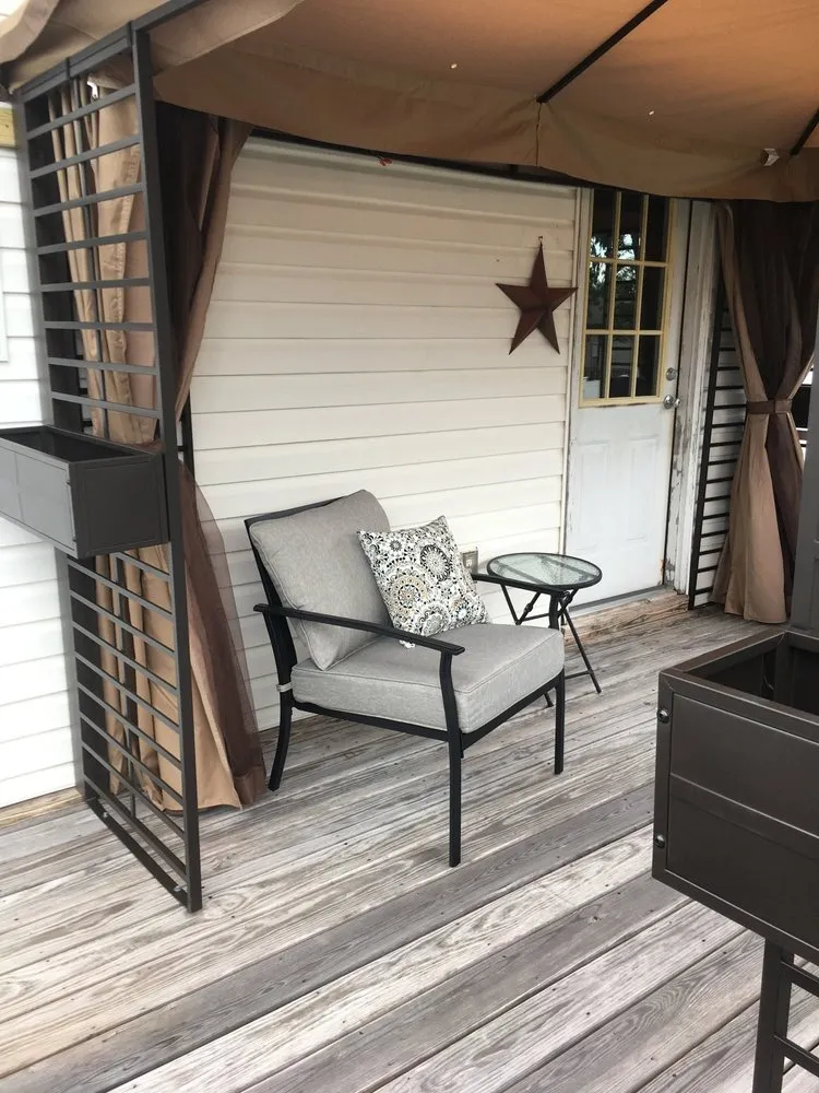 Local outdoor landscaping experts serving Fort Oglethorpe, GA - Dave's General Services