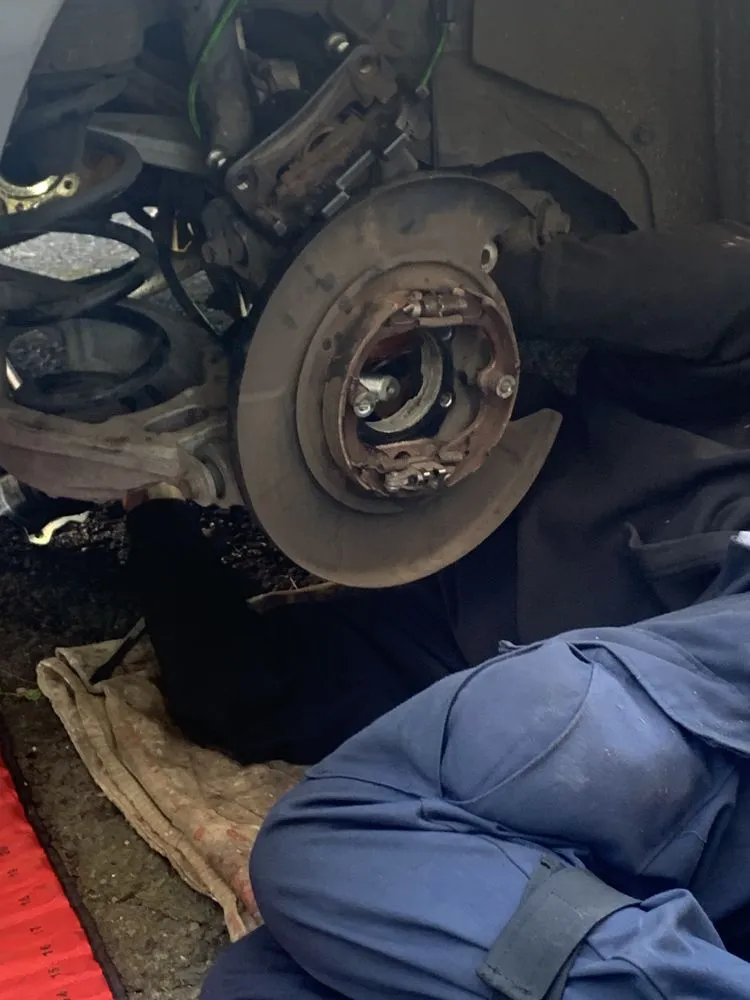 Custom lawn care service in Newark, NJ - Daves Gifted Hands