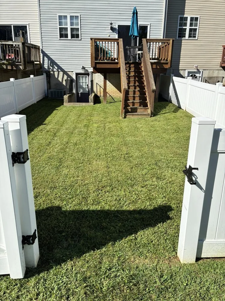 Professional lawn mowing service in Smyrna, DE by Dave’s Grass Cutting