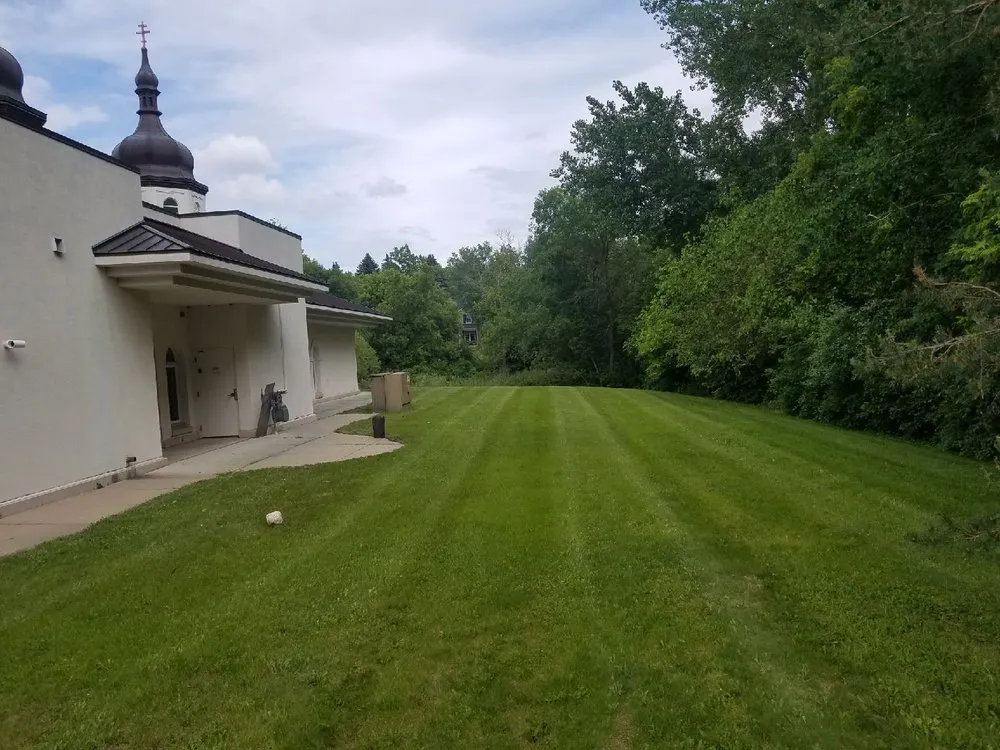 Trusted landscape design experts serving St Paul, MN - Dave's Green Thumb Lawn Care