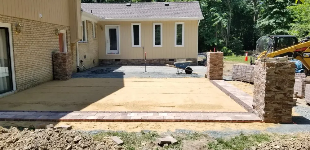 Professional lawn care service with custom design in Highland Beach, MD by Dave’s Landscaping