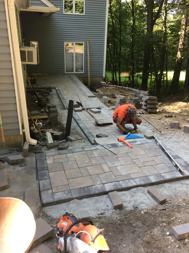 Professional residential landscaping for homes in Lebanon, NJ by Dave's Landscaping