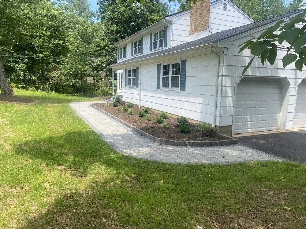 Professional yard cleanup service with custom design across Lebanon, NJ - Dave's Landscaping