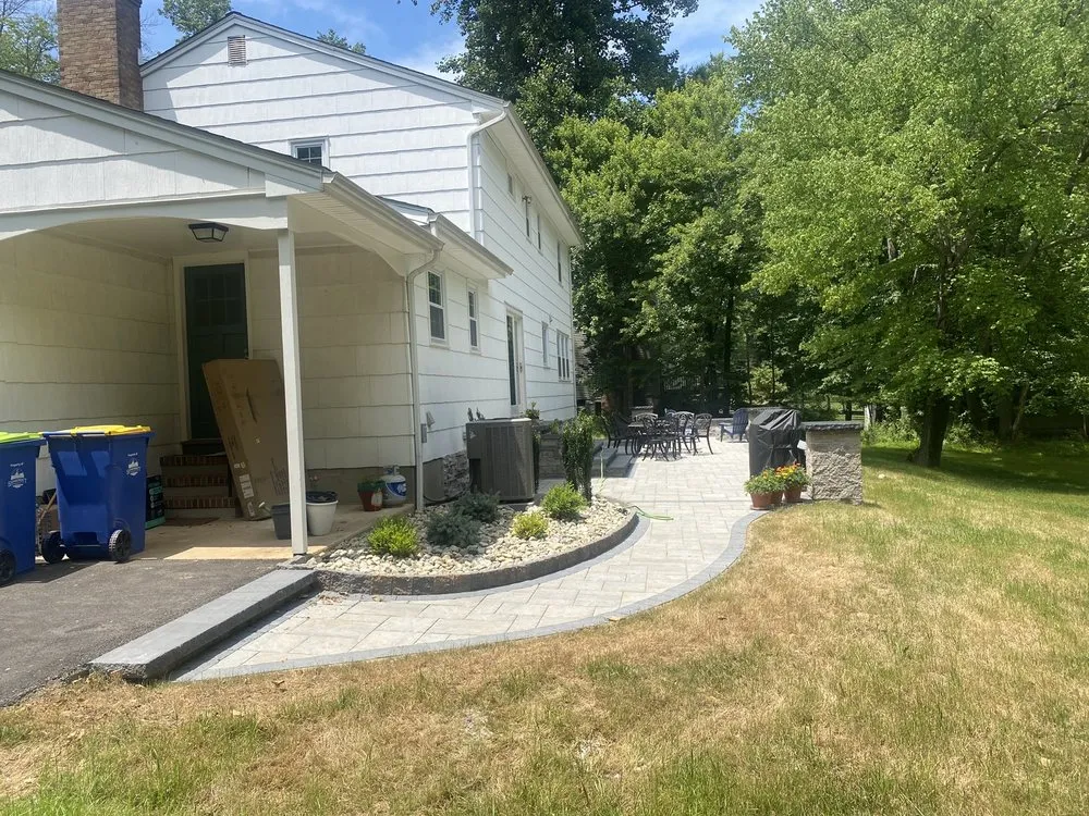 Expert outdoor landscaping in Lebanon, NJ by Dave's Landscaping