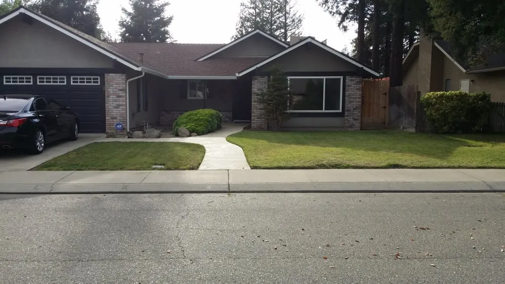 Reliable lawn care service in Modesto, CA - Dave's Landscaping