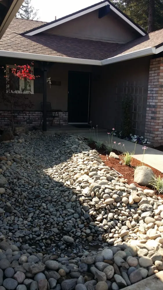 Custom yard cleanup service experts serving Modesto, CA - Dave's Landscaping