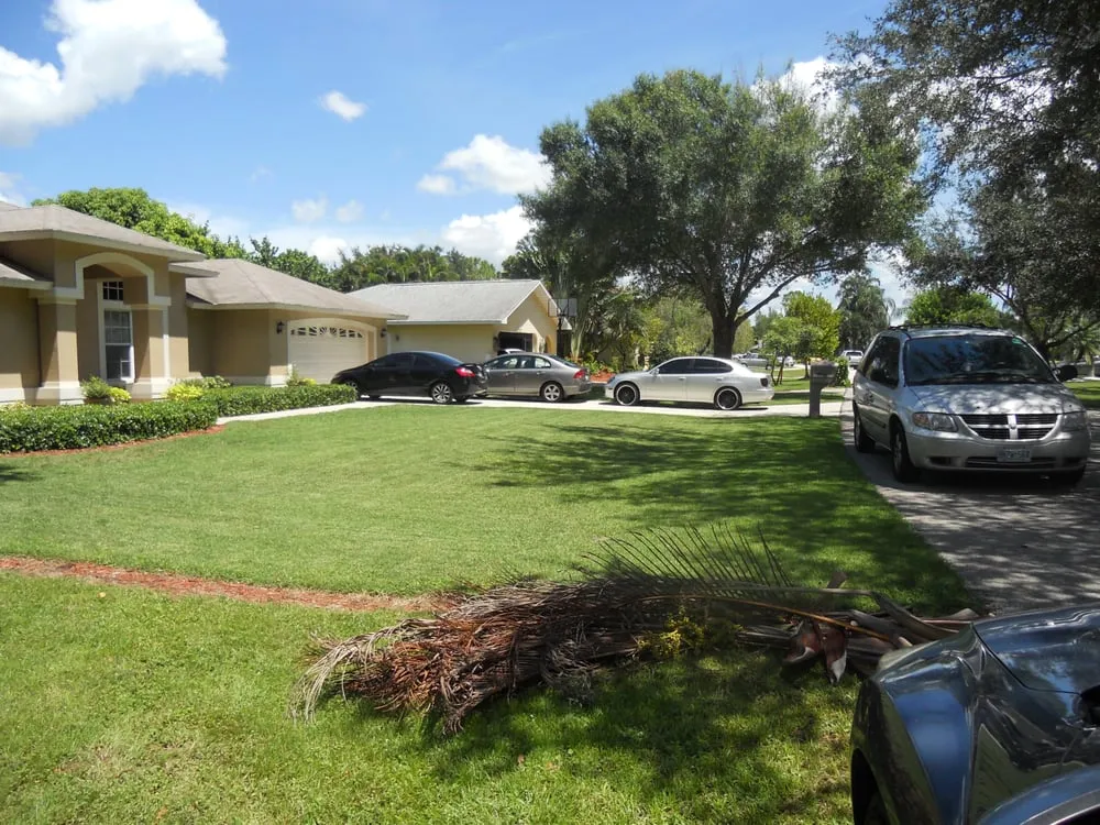 Professional landscaping services experts serving North Fort Meyers, FL - Dave's Lawn & Landscape Services +