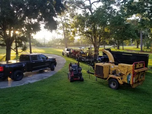 Dave's Lawn Care and Landscaping Logo