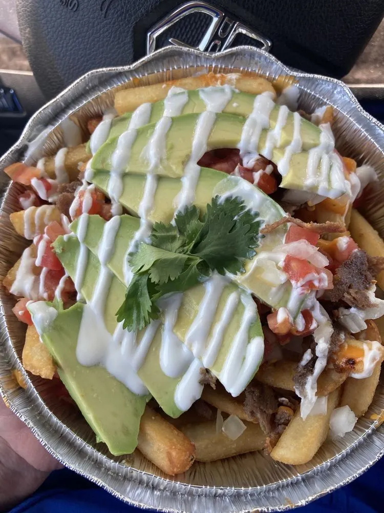 Professional yard cleanup service experts serving Santa Barbara, CA - Dave's Organic Gardening