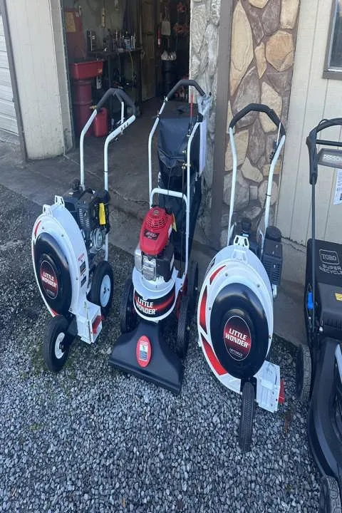 Professional lawn mowing service in Clarksville, TN by Dave's Small Engines