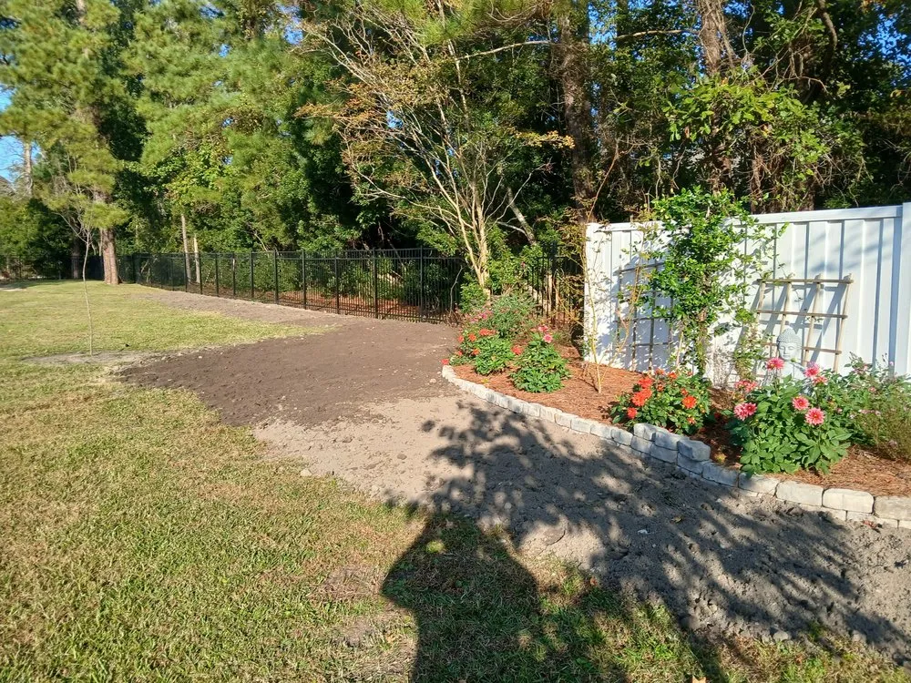 Top-rated lawn mowing service for homes in New Bern, NC by Daveys Yard & Landscaping