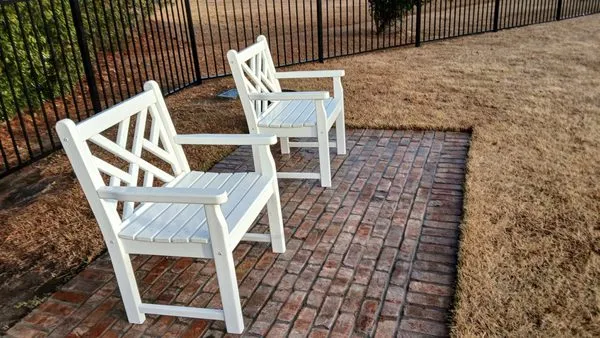 Daveys Yard & Landscaping Logo