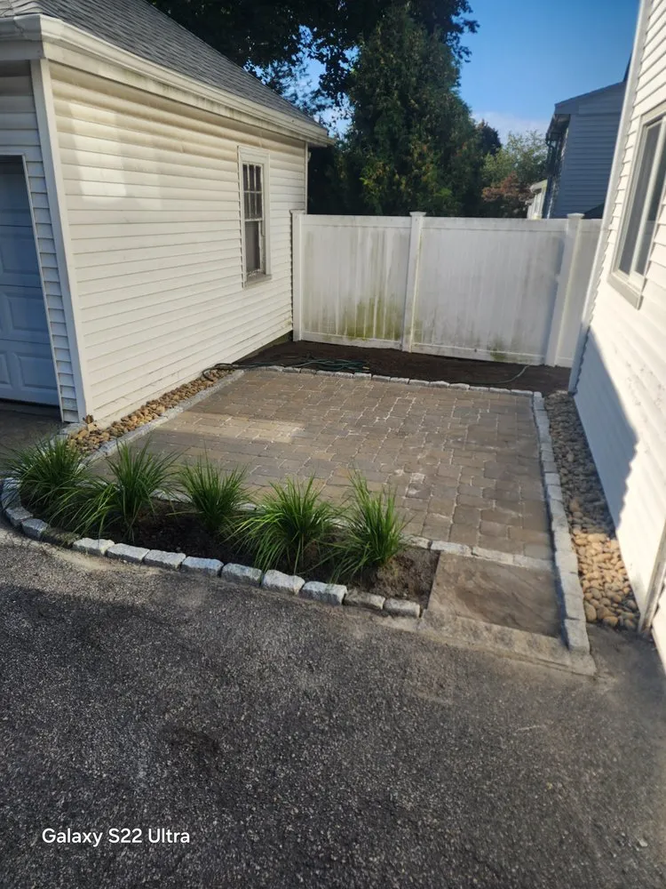 Custom yard cleanup service for year-round maintenance across Boston, MA - David C McDonald Company