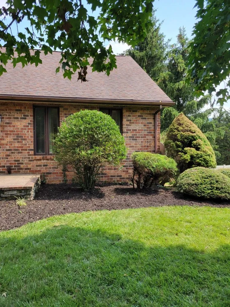 Custom outdoor landscaping in Waynesboro, VA by David Diaz Lawn Services