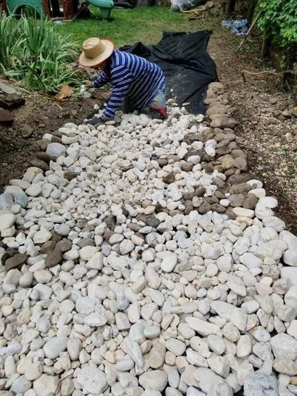 Custom garden landscaping in Springfield, VA by David Landscaping and Tree Services