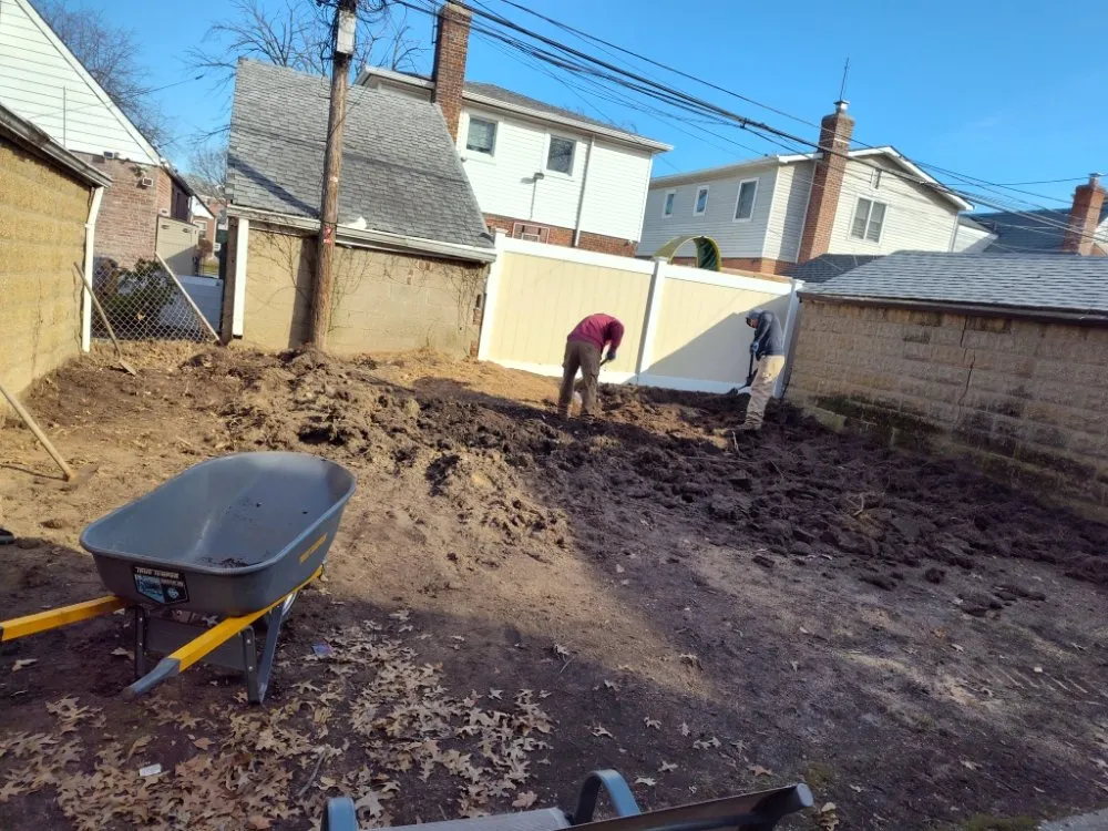 Expert yard maintenance in Fresh Meadow, NY by David Landscaping Services