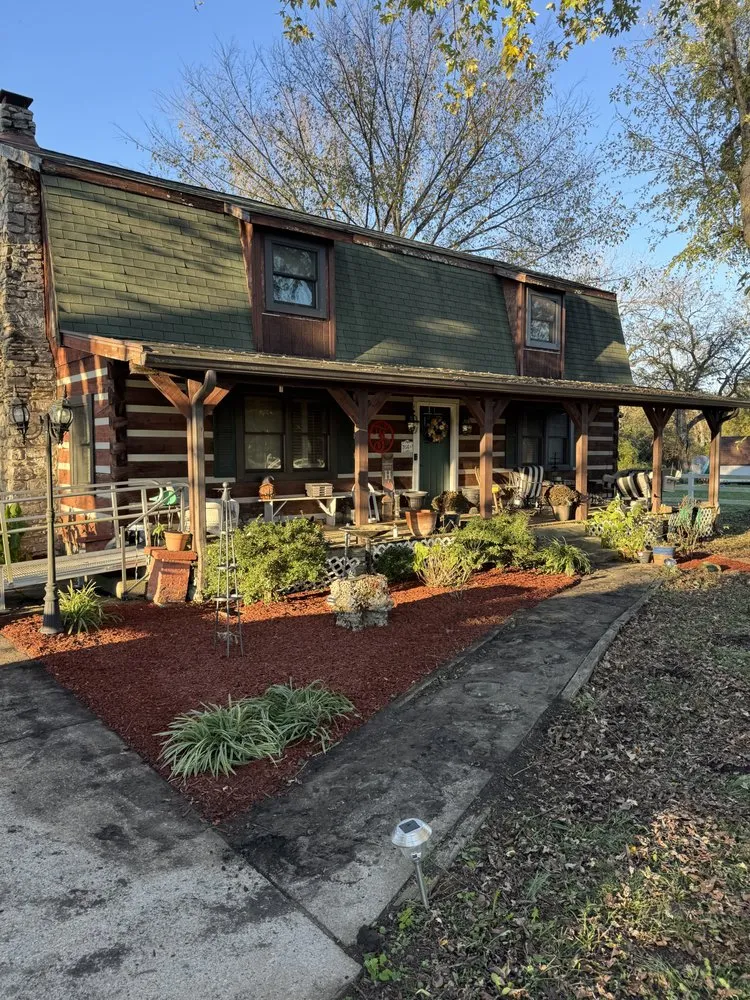 Expert landscaping services for year-round maintenance in Murfreesboro, TN by David Mart Landscaping & Hauling Services