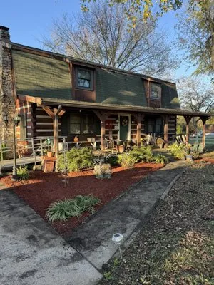 David Mart Landscaping & Hauling Services Logo