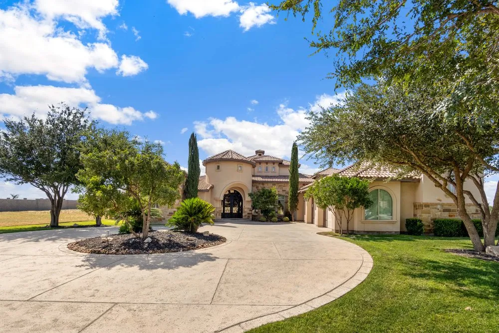 Expert lawn mowing service experts serving Lincoln, CA - David Morris Concrete