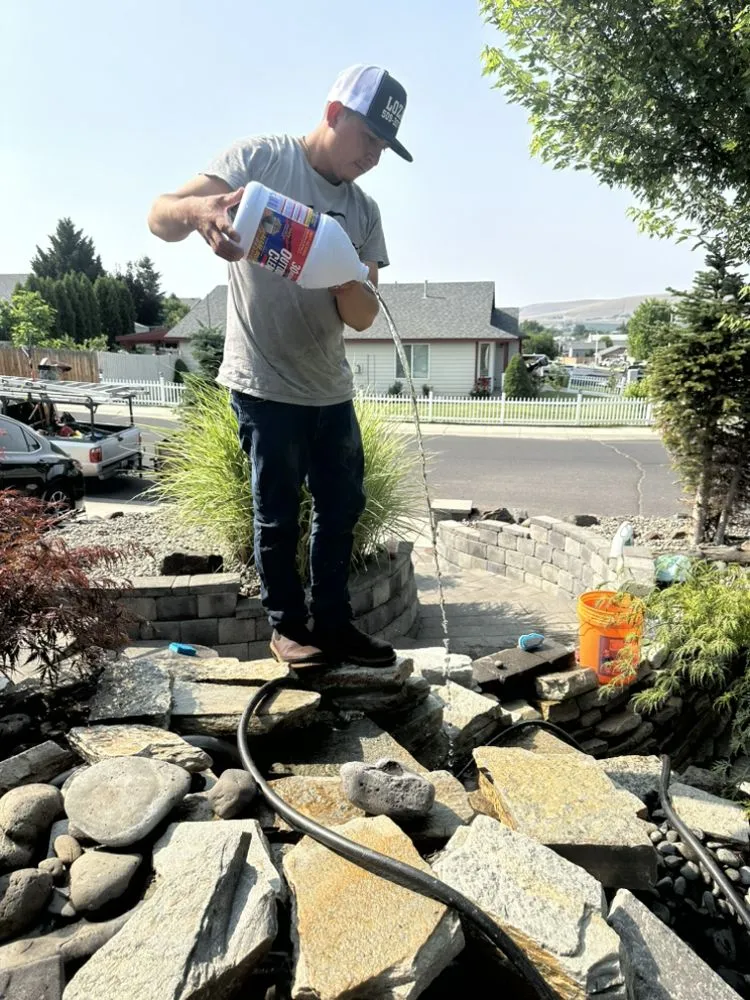 Local lawn care service experts serving Yakima, WA - David Vargas Landscaping