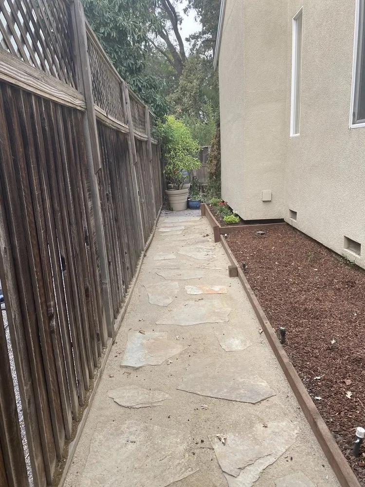 Professional lawn mowing service in Walnut Creek, CA by David Weise Landscaping