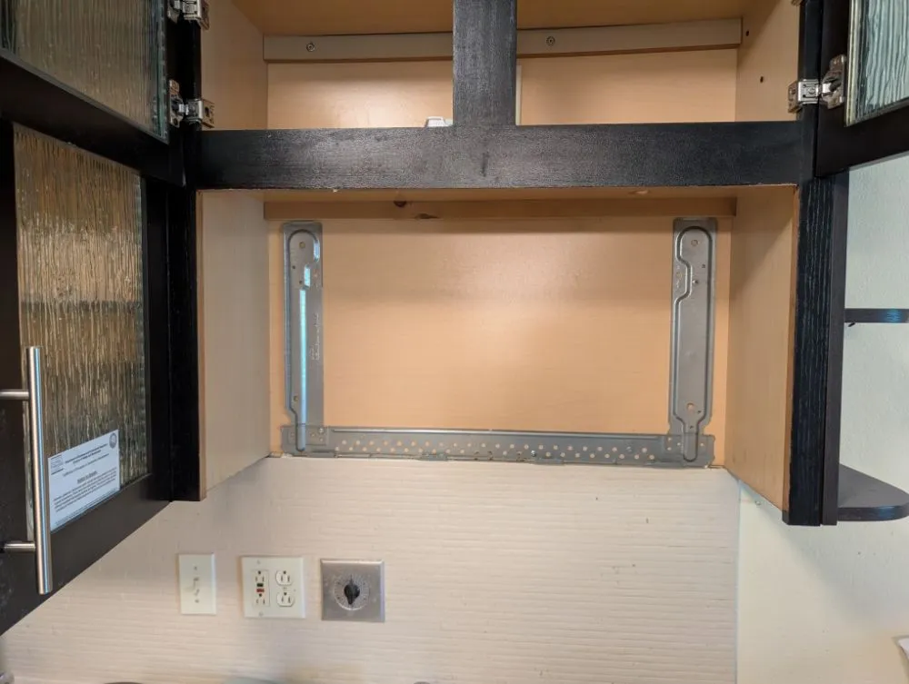 Local yard maintenance with custom design in Eustis, FL by David's Handyman and Lawn