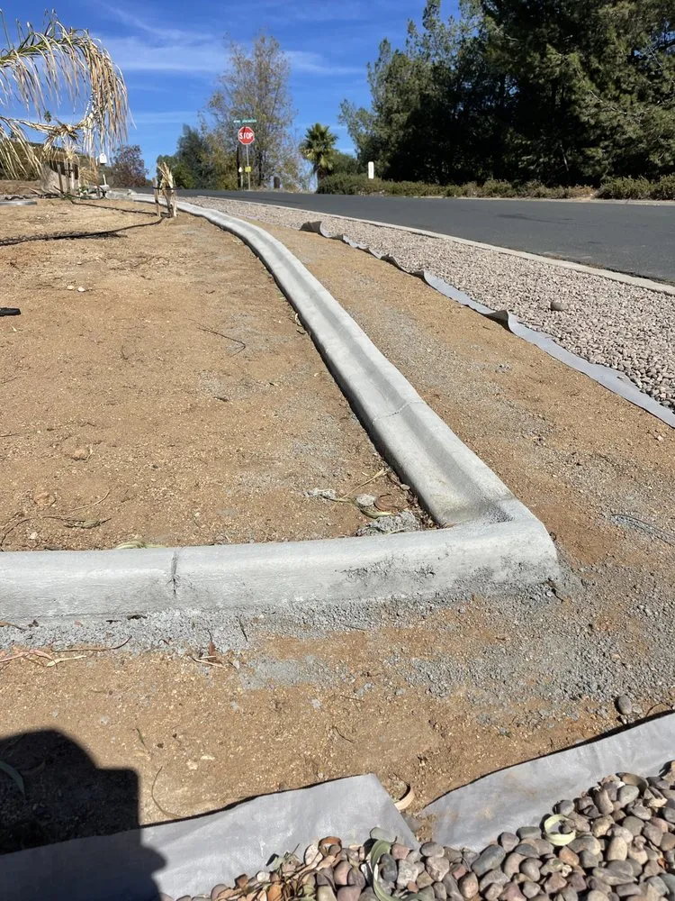 Local garden landscaping experts serving Fontana, CA - Davids Landscape Services