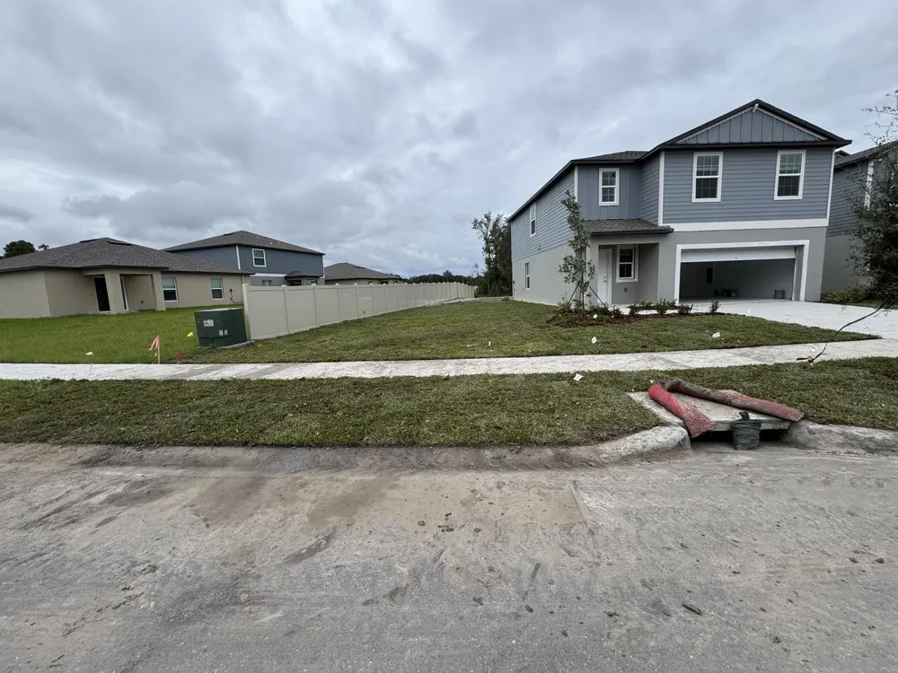 Custom garden landscaping for homes across Dover, FL - David's Landscaping