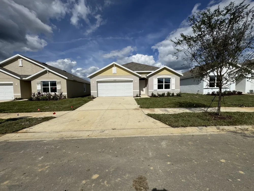 Professional lawn mowing service experts serving Dover, FL - David's Landscaping